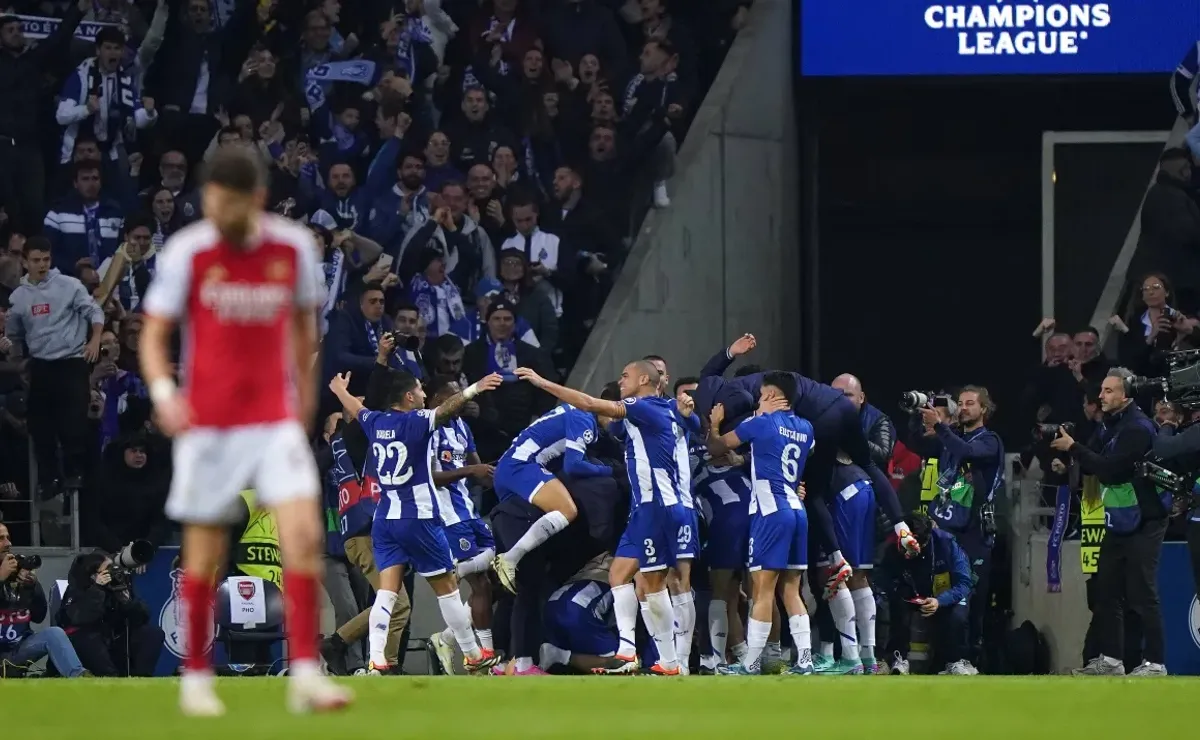 Porto stuns Arsenal with last-gasp winner in Champions League
