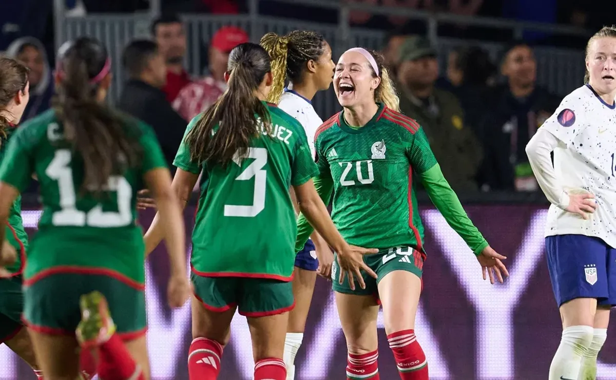 Mexico defeats USWNT in W Gold Cup for historic result