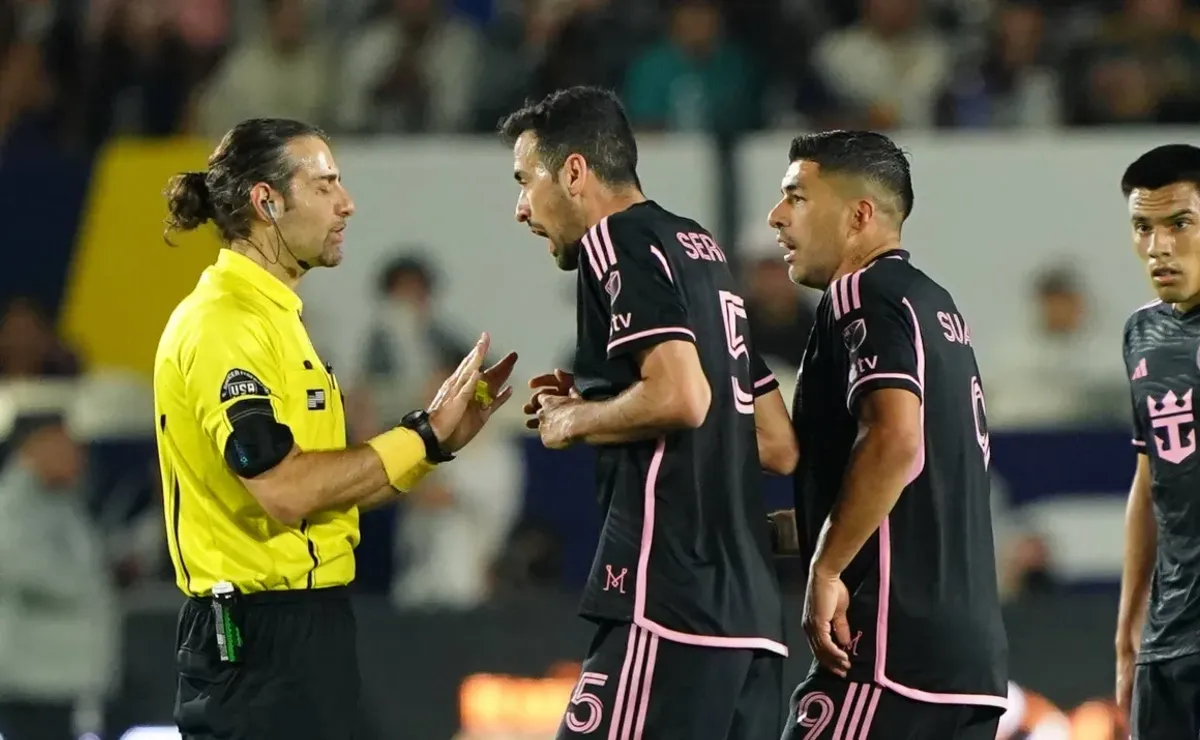MLS tells commentators to remain hush on referee issues