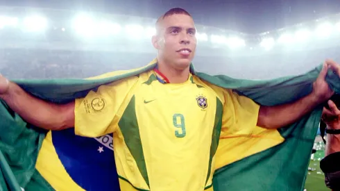 Ex-EPL star ranks 2 players more gifted than Messi and Ronaldo