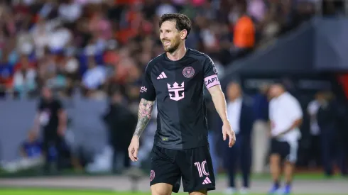 Allende expresses both the joy and the pressure of playing alongside Messi, Suárez, Busquets, and Alba.