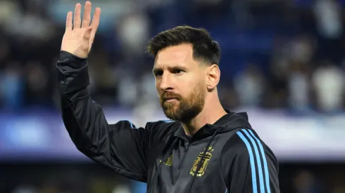 Lionel Messi of Argentina waves to fans prior to the South American FIFA World Cup 2026 Qualifier match between Argentina and Peru at Estadio Alberto J. Armando on November 19, 2024 in Buenos Aires, Argentina.