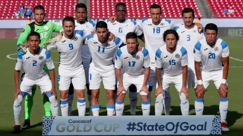 The starting lineup for Nicaragua poses for a team photo prior to the start of the Nicaragua v Haiti: Group B – 2019 CONCACAF Gold Cup.