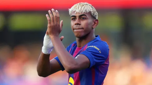 Lamine Yamal of FC Barcelona is presented to the fans prior to the Joan Gamper Trophy match between FC Barcelona and Como1907 at Estadi Johan Cruyff on August 10, 2025 in Barcelona, Spain.