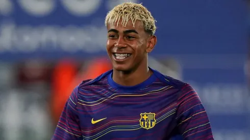 Lamine Yamal of FC Barcelona warms up prior to the LaLiga EA Sports match between Levante UD and FC Barcelona at Ciutat de Valencia on August 23, 2025 in Valencia, Spain.