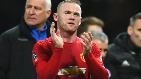 Wayne Rooney of Manchester United applauds the crowd in 2017.