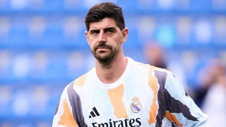 Thibaut Courtois of Real Madrid warms up