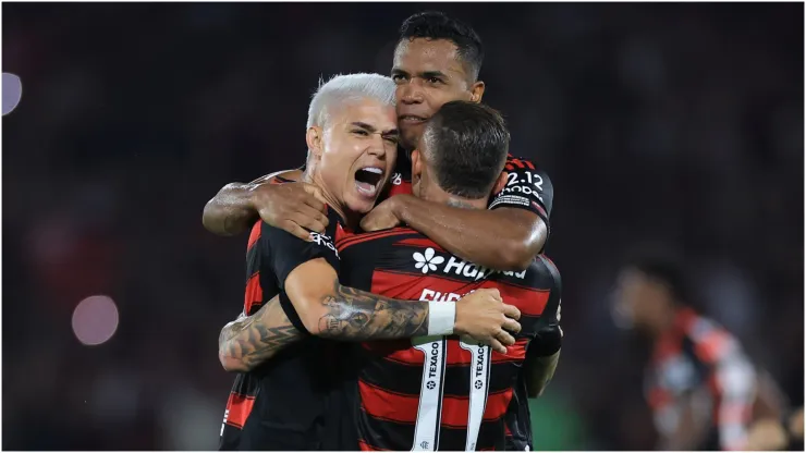 Luiz Araujo, Alex Sandro and Everton of Flamengo