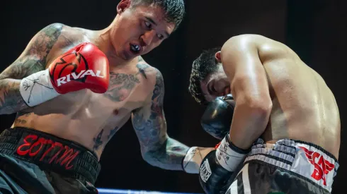 Steve “The Dragon” Claggett no tuvo problemas para vencer a Carlos Sänchez.
Eye of the Tiger