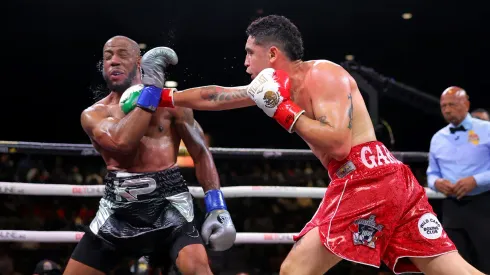 Raúl “El Cugar” Curiel liquidó en 10 a Courtney Pennington.
Golden Boy Promotions