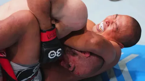 Jun Yong Park somete al ruso Albert Duraev en Las Vegas
UFC