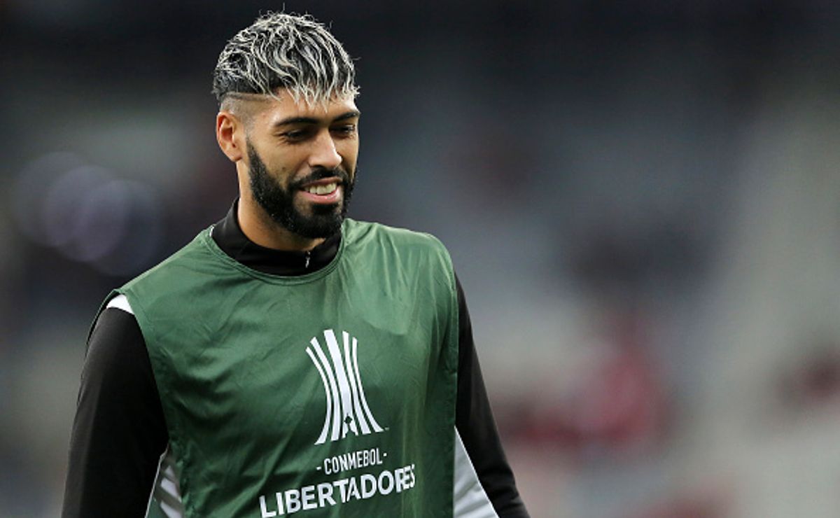 Valores do salário de Alexander Barboza no Botafogo são expostos