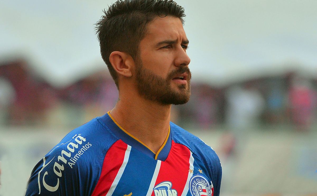 Everaldo comemora vitória do Bahia e mostra alívio com feito importante