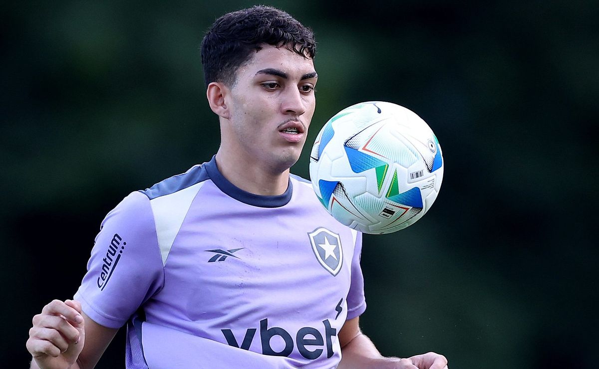 Com Jair de titular, veja escalação do Botafogo contra Racing