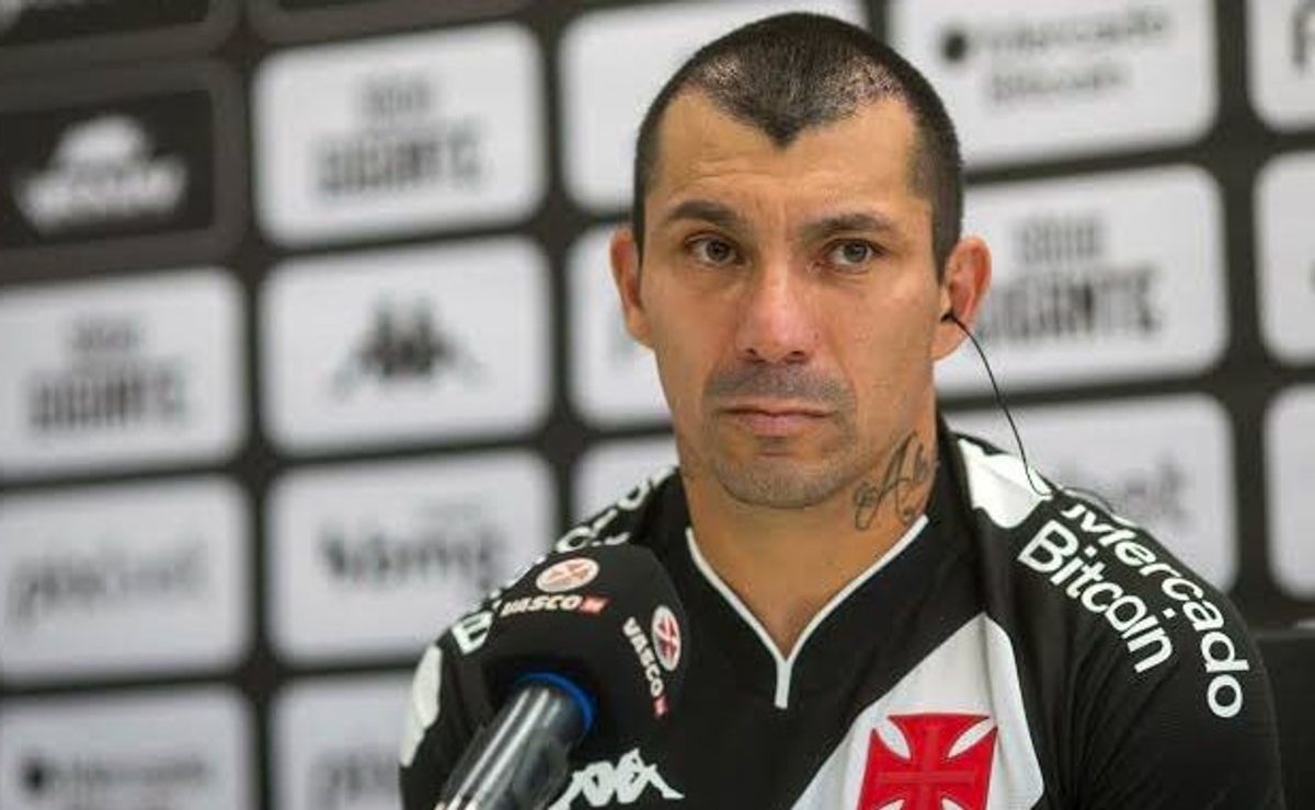 Gary Medel rompe el silencio y revela la razón que lo hizo inclinarse ...