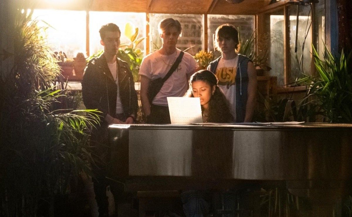 La verdadera razón por la que Netflix canceló Julie and the Phantoms ...