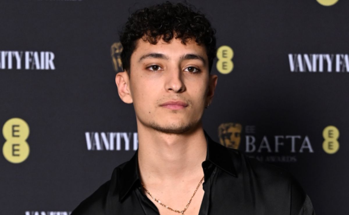 ¿Quién es Jayden Revri, “Charles” en ‘Los detectives difuntos’ de ¿Quién es Jayden Revri, “Charles” en ‘Los detectives difuntos’ de