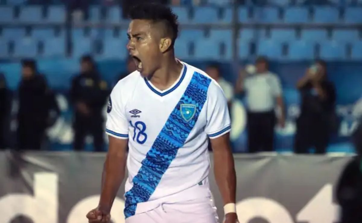 Oficial: Óscar Santis cumple su sueño y se va a Europa - Futbol Centro ...