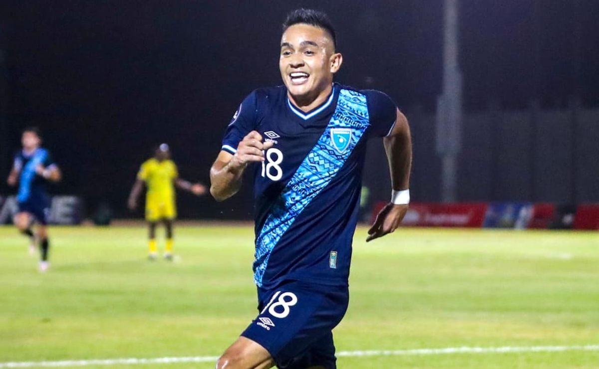 Concacaf da reconocimiento a Oscar Santis de la Selección de Guatemala ...