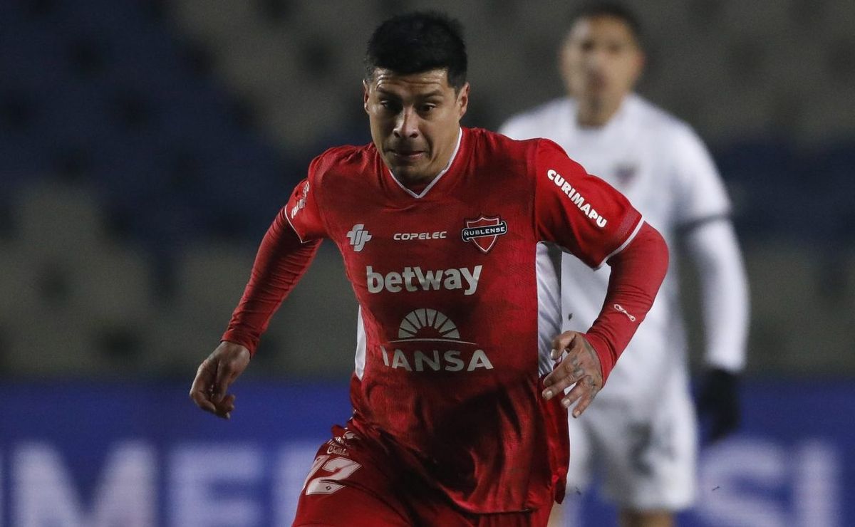 Patricio Rubio queda furia con caída de Ñublense en Copa Sudamericana