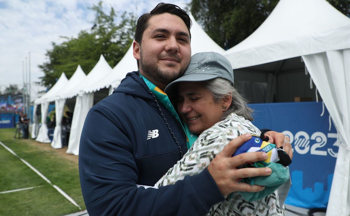 Ricardo Soto pide ayuda a un profesor tras ganar medalla de bronce