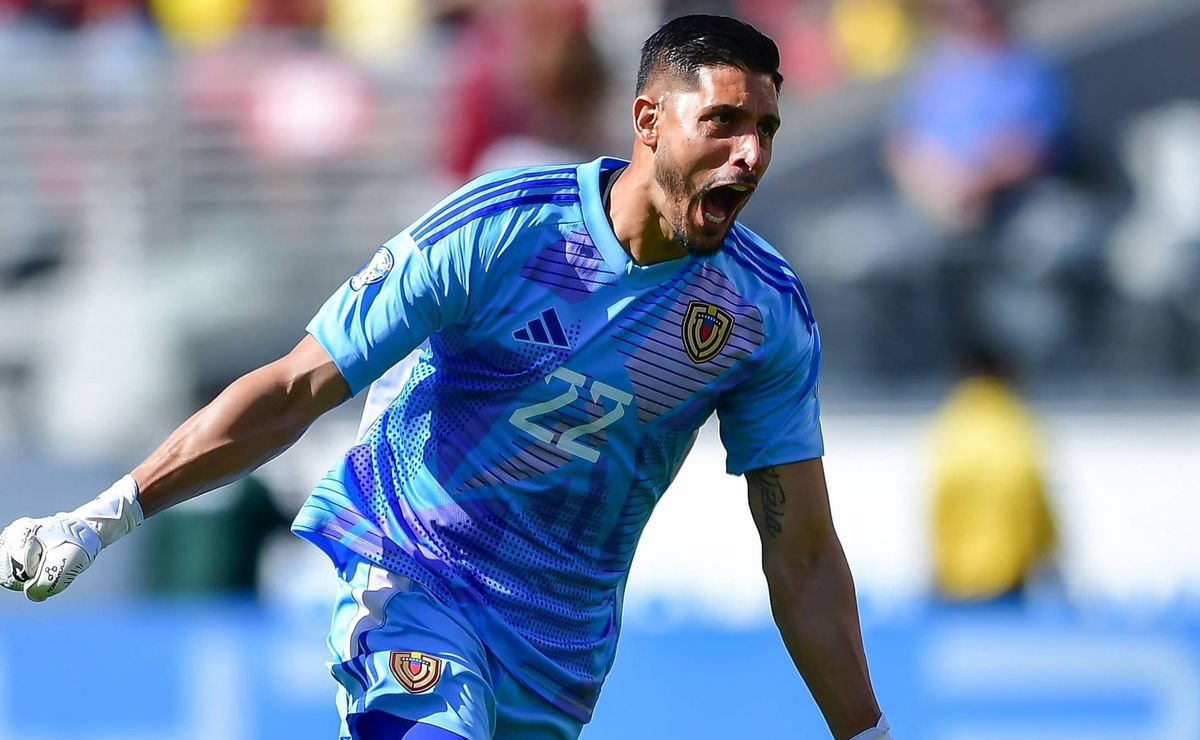 Rafael Romo pone en su lugar a mexicanos tras ser héroe de Venezuela