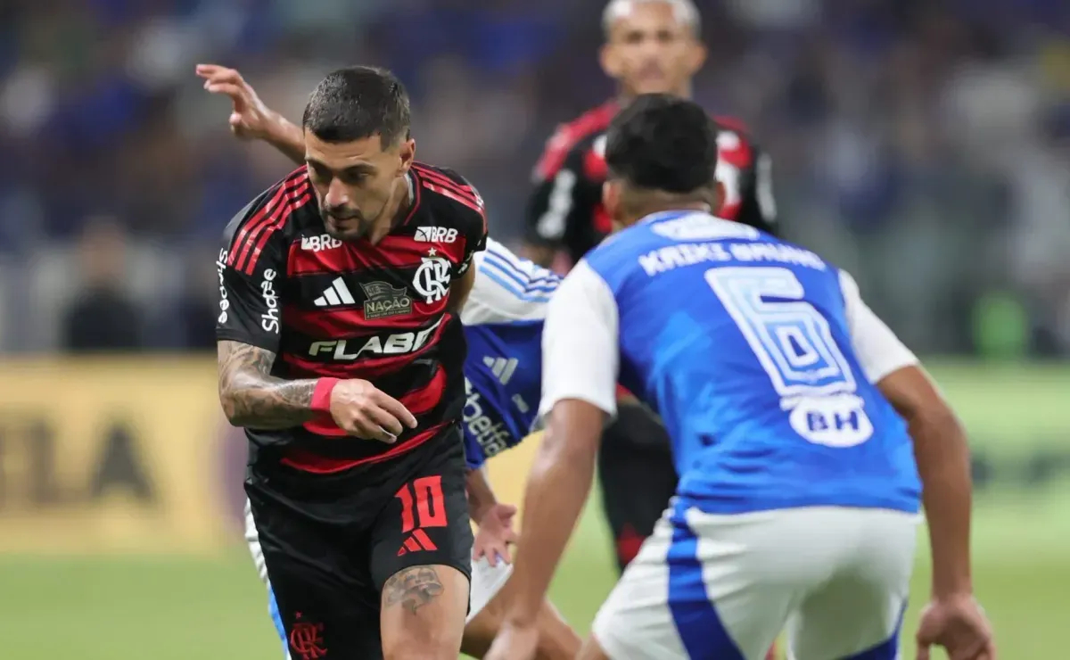 Flamengo x Cruzeiro: Onde assistir, horário e escalações no Brasileirão