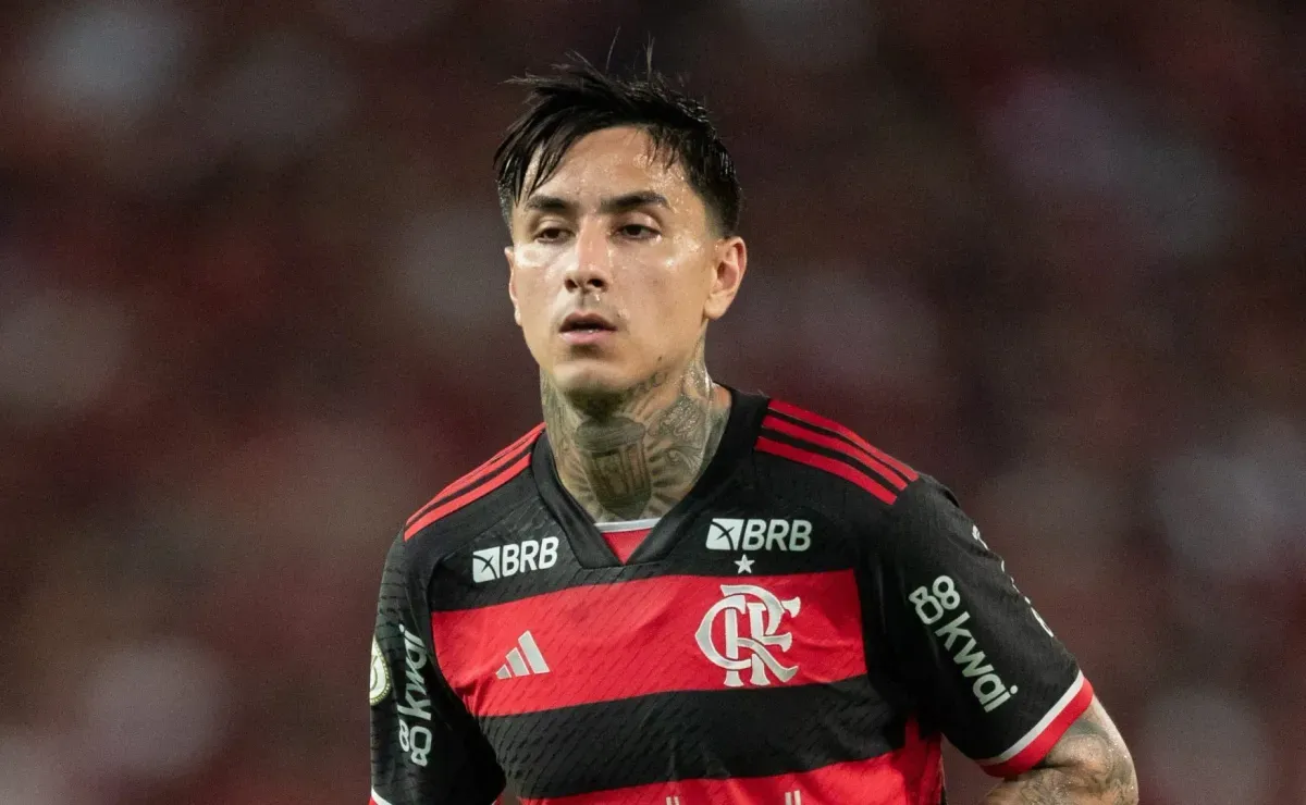 Pulgar de volta ao Mengão: Pode pintar no clássico contra o Botafogo!