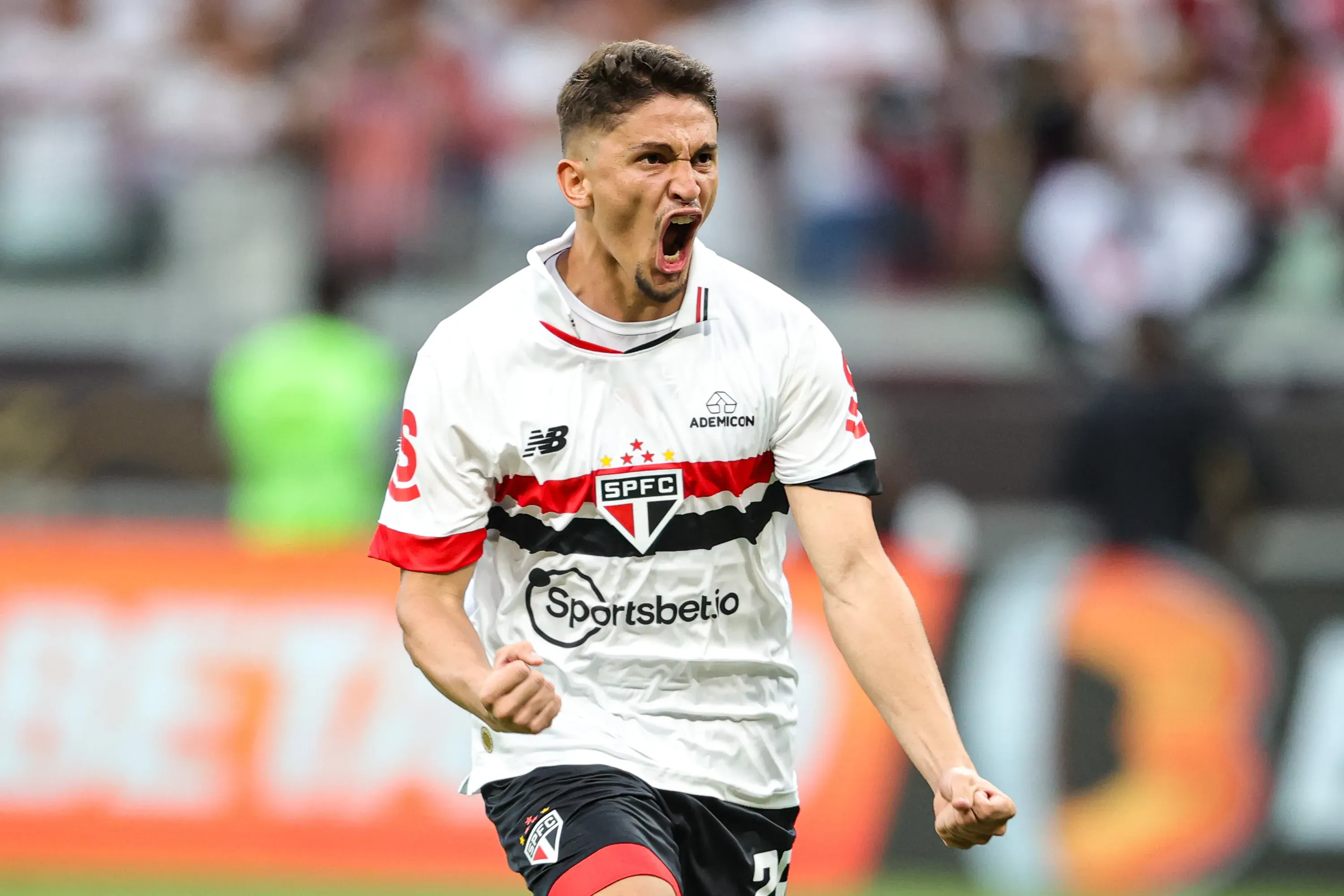 Pablo Maia é titular absoluto de Thiago Carpini - Foto: Gilson Lobo/AGIF