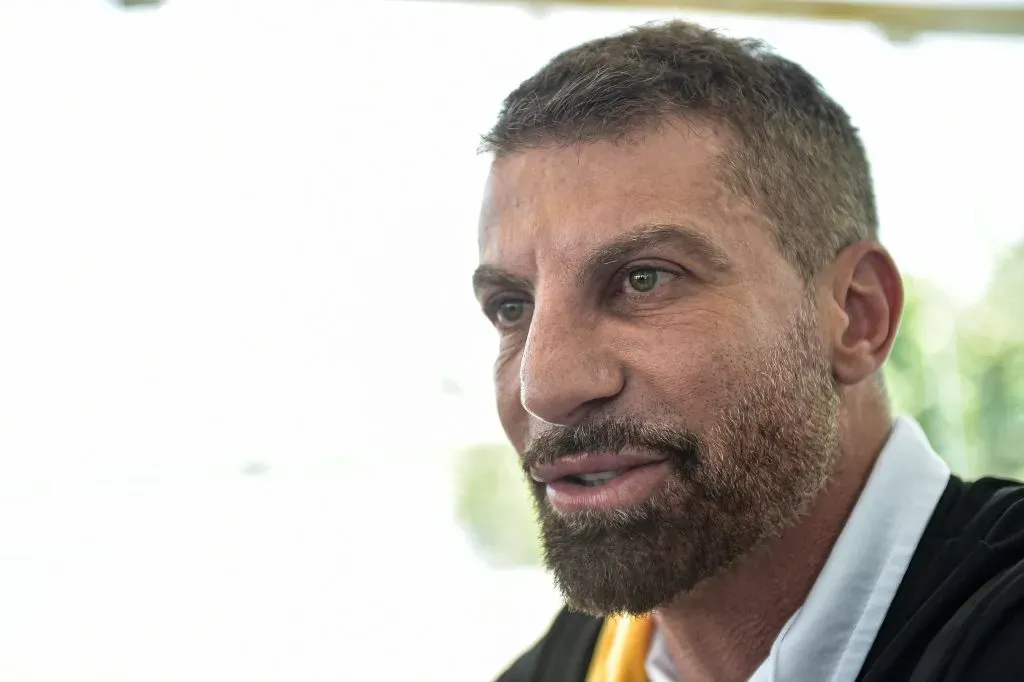 Pedrinho, candidato da chapa Sempre Vasco, durante a eleicao a qual elege o Presidente do Vasco da Gama para o Trienio 2024 a 2026, realizada na Sede do Calabouco, centro do Rio de janeiro. Foto: Thiago Ribeiro/AGIF