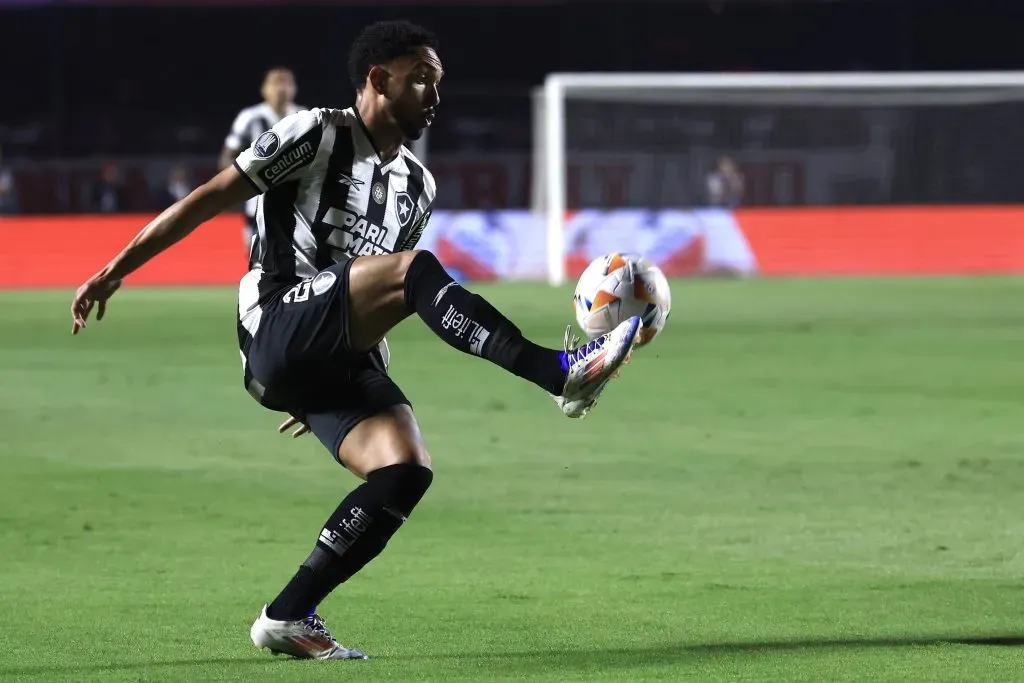 Vitinho, jogador do Botafogo. Foto: Marcello Zambrana/AGIF