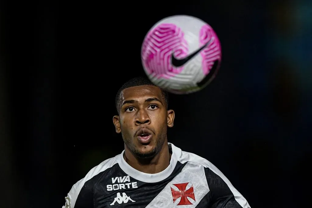 Rayan jogador do Vasco durante partida contra o Juventude no estadio Sao Januario pelo campeonato Brasileiro A 2024. Foto: Thiago Ribeiro/AGIF