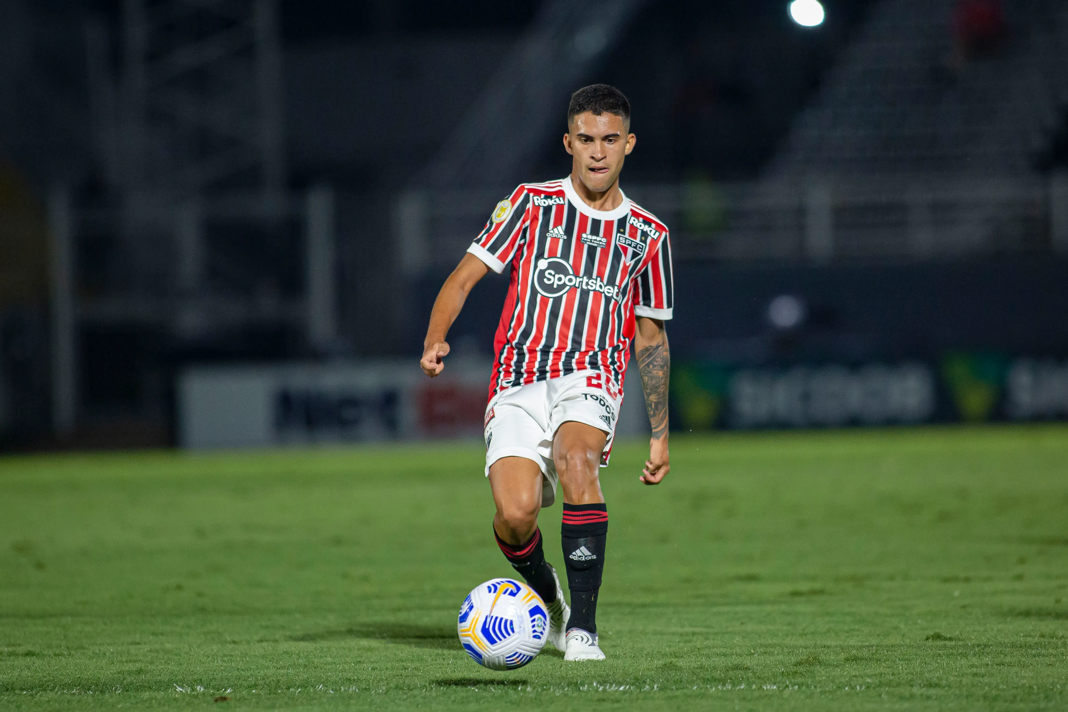 Nestor foi citado por Sabino – Foto: Diogo Reis/AGIF.