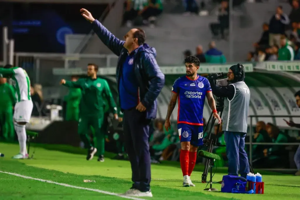 Rogerio Ceni, técnico do Bahia, durante partida contra o Juventude (Foto: Luiz Erbes/AGIF)