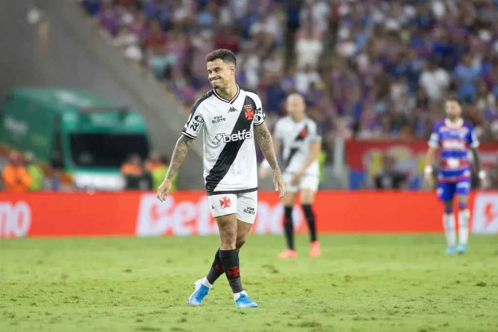 CE – FORTALEZA – 09/11/2024 – BRASILEIRO A 2024, FORTALEZA X VASCO – Coutinho jogador do Vasco durante partida contra o Fortaleza no estadio Arena Castelao pelo campeonato Brasileiro A 2024. Foto: Baggio Rodrigues/AGIF