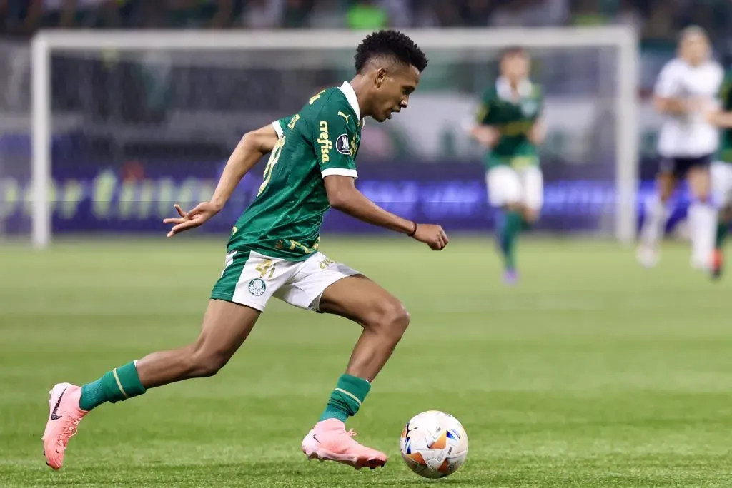 Estevao jogador do Palmeiras durante partida contra o Botafogo no Arena Allianz Parque pelo campeonato Copa Libertadores 2024. Foto: Marcello Zambrana/AGIF