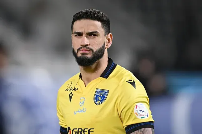 João Pedro atuando no Al-Taawon. (Photo by Michael Regan/Getty Images)