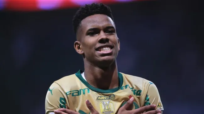 Estevão manda a real sobre briga por título (Imagem: Ettore Chiereguini/AGIF)