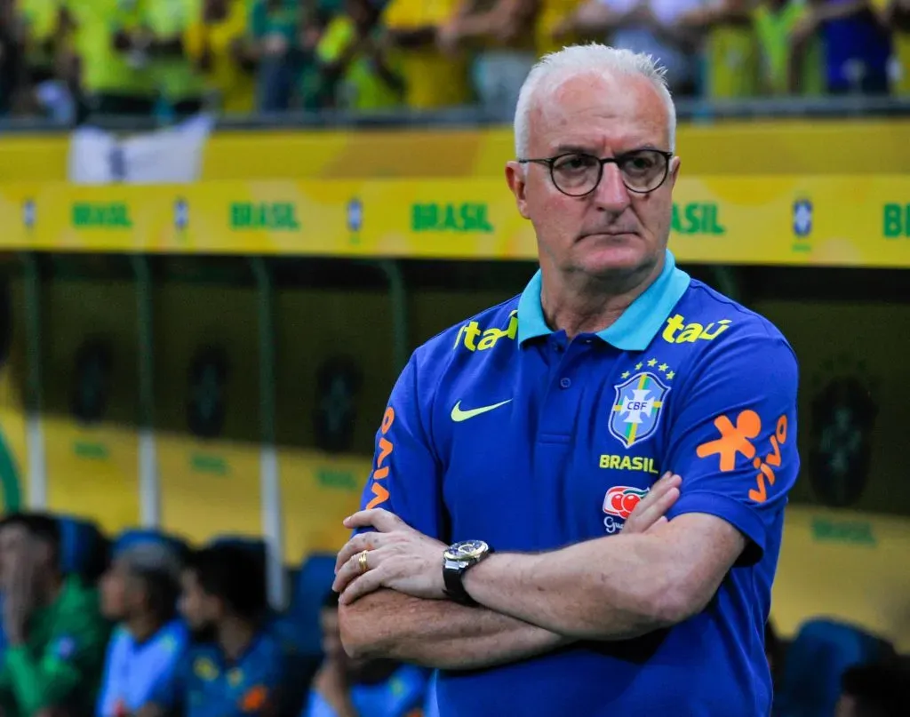 BA – SALVADOR – 19/11/2024 – ELIMINATORIAS COPA DO MUNDO 2026, BRASIL X URUGUAI – Dorival Junior tecnico do Brasil durante partida contra o Uruguai no estadio Arena Fonte Nova pelo campeonato Eliminatorias Copa Do Mundo 2026. Foto: Jhony Pinho/AGIF
