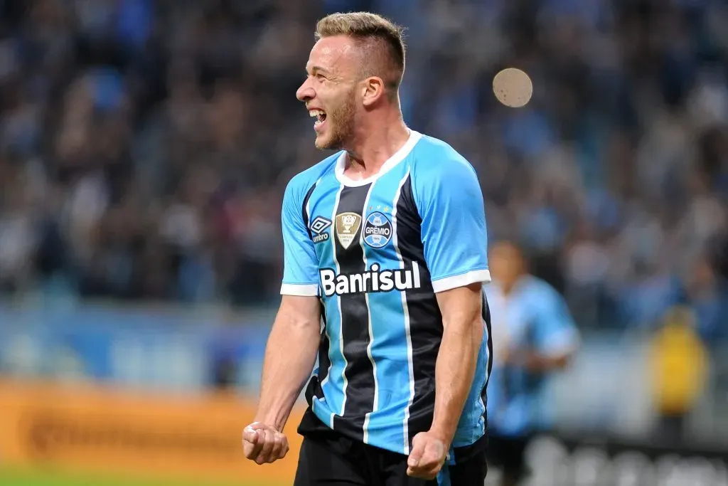 Jogador Arthur comemora gol durante partida na Arena do Gremio pela COPA DO BRASIL 2017 Foto: Ricardo Rimoli/AGIF