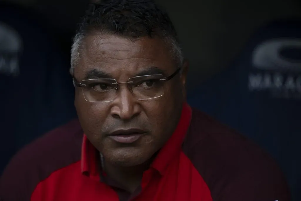 Roger Machado durante partida contra o Flamengo no Campeonato Brasileiro A 2024. Foto: Jorge Rodrigues/AGIF