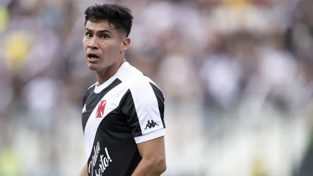 Vasco toma atitude sobre Galdames (Imagem: Jorge Rodrigues/AGIF)