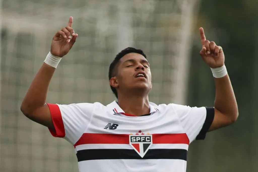 Ryan Francisco, atacante do São Paulo sub-20 e promessa do time paulista. Foto: Miguel Schincariol/São Paulo FC