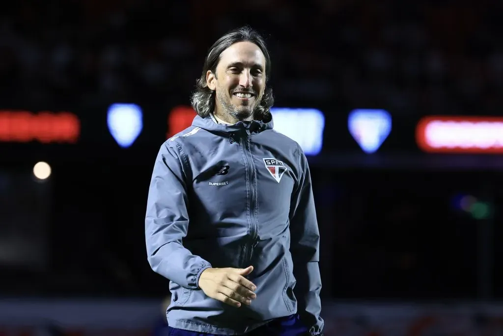 Zubeldía durante partida contra o Atletico-MG no Campeonato Brasileiro A 2024. Foto: Marcello Zambrana/AGIF