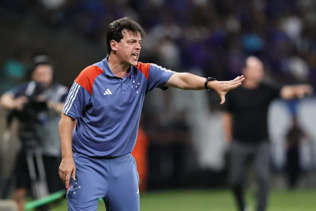 Fernando Diniz técnico do Cruzeiro durante partida contra o Bahia no Mineirao pelo campeonato Brasileiro A 2024. Foto: Gilson Lobo/AGIF
