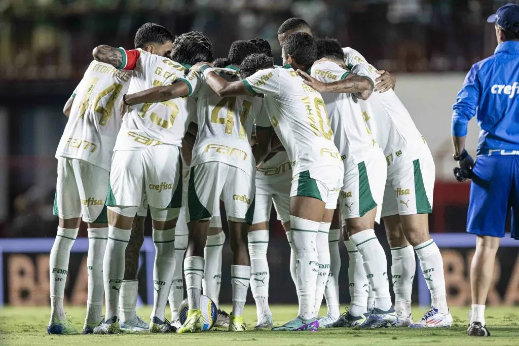 GO – GOIANIA – 23/11/2024 – BRASILEIRO A 2024, ATLETICO-GO X PALMEIRAS – Jogadores do Palmeiras durante entrada em campo para partida contra o Atletico-GO no estadio Antonio Accioly pelo campeonato Brasileiro A 2024. Foto: Heber Gomes/AGIF