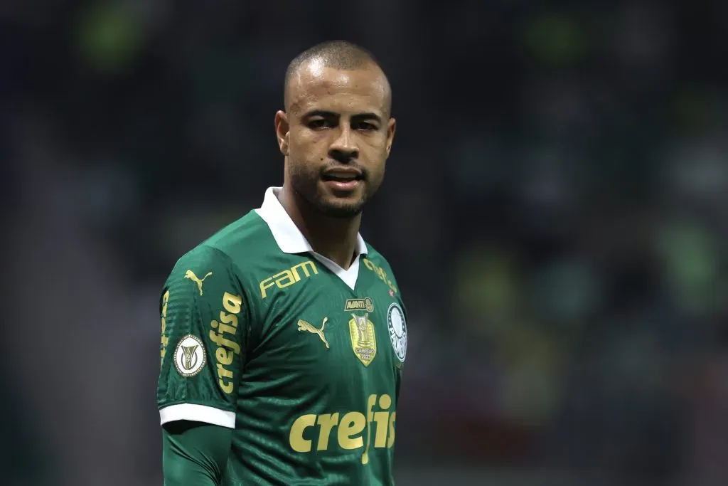 Mayke, jogador do Palmeiras, durante partida contra o Atlético-GO (Foto: Marcello Zambrana/AGIF)