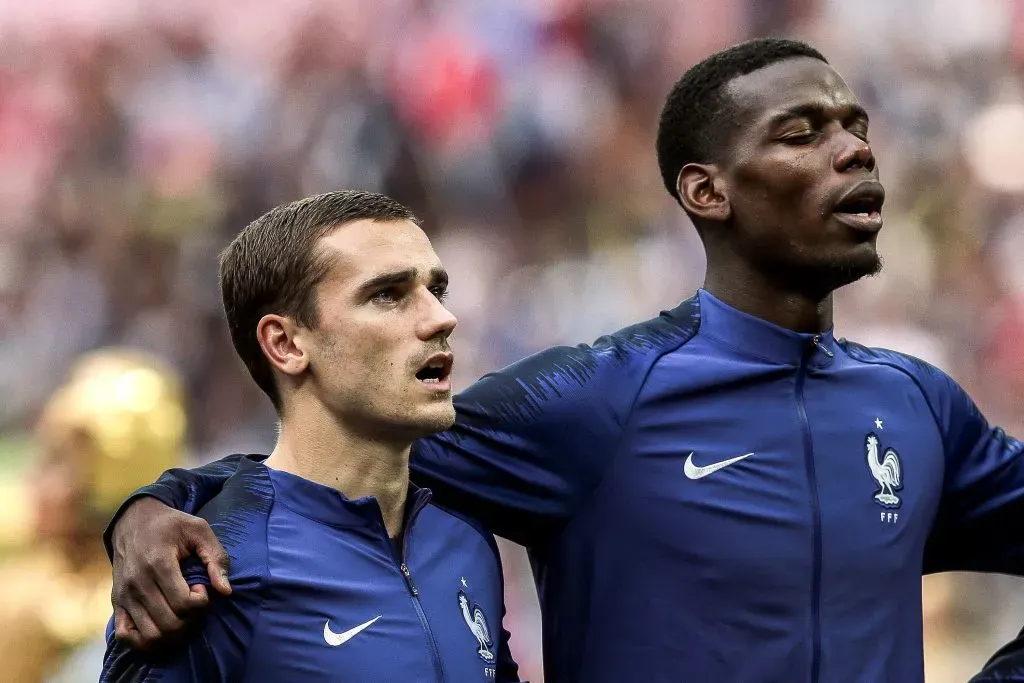 Moscou – 15/07/2018 – Copa do Mundo 2018 – Franca X Croacia – Griezmann e Pogba do Franca durante execucao ho hino no estadio Lujniki pelo campeonato Copa do Mundo 2018. Foto: Ale Cabral/AGIF