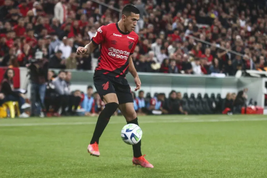 Tomas Cuello jogador do Athletico-PR – Foto: Gabriel Machado/AGIF