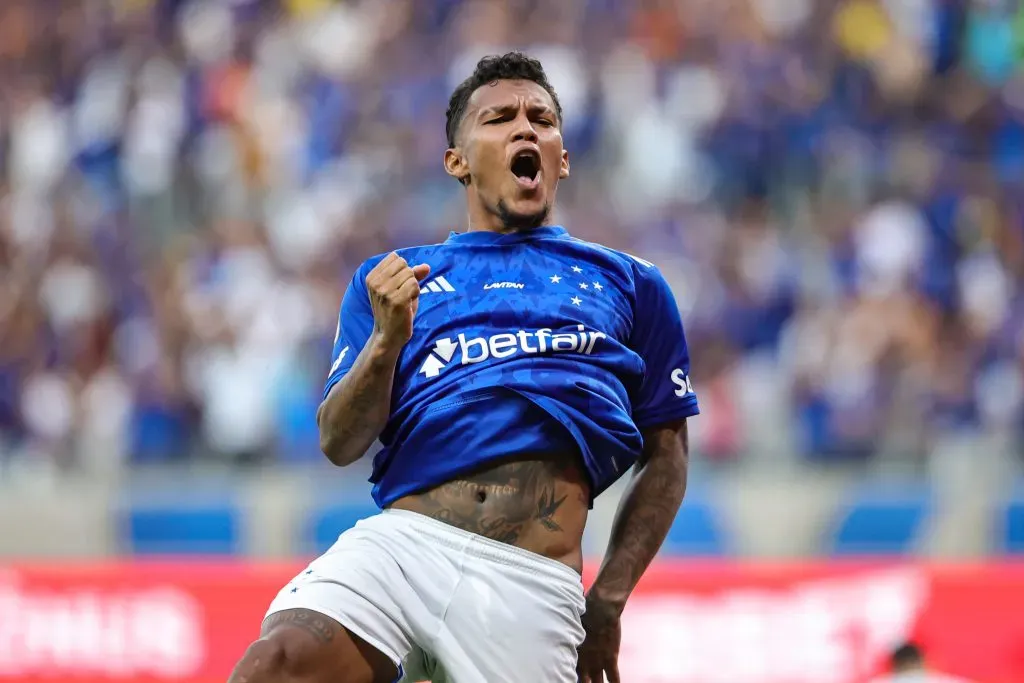 MG – BELO HORIZONTE – 07/07/2024 – BRASILEIRO A 2024, CRUZEIRO X CORINTHIANS – Gabriel Veron jogador do Cruzeiro comemora seu gol durante partida contra o Corinthians no estadio Mineirao pelo campeonato Brasileiro A 2024. Foto: Gilson Lobo/AGIF